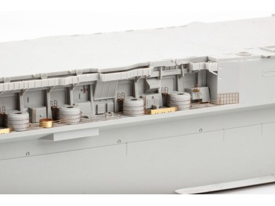 USS Midway CV-41 part 2 0 TRUMPETER 