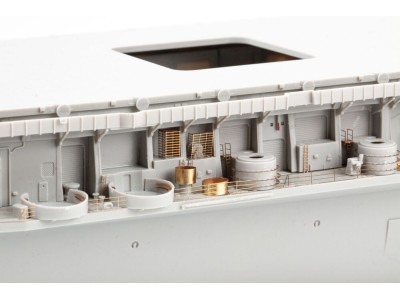 USS Midway CV-41 part 2 0 TRUMPETER 