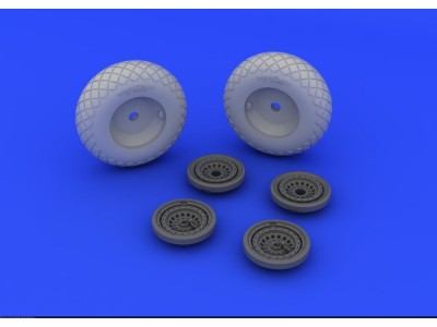 B-17G wheels 