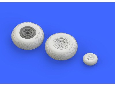 B-17G wheels for Airfix 