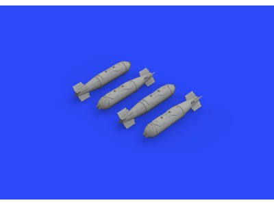 BL755 cluster bombs 