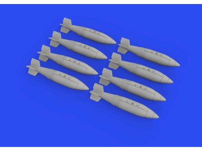 British 1000lb retarded bombs w-960 fuse for 