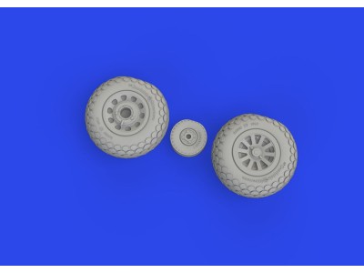 P-51D wheels oval tread 