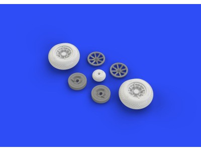P-40 wheels w/pattern for Hasegawa 
