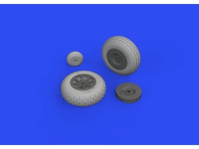 P-40E wheels for Trumpeter 