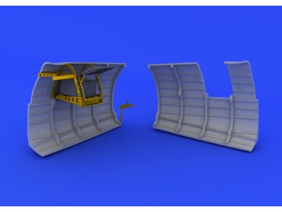 Spitfire - radio compartment 