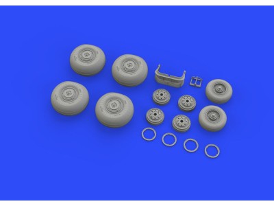 SU-34 wheels for Hobby Boss 