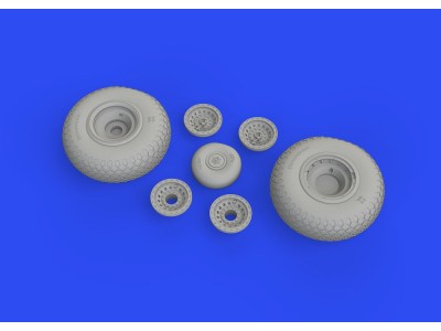 B-17 wheels cross tread 1/48 for HKM 
