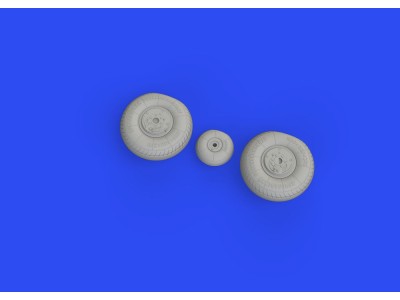Pe-2 wheels for ZVEZDA 