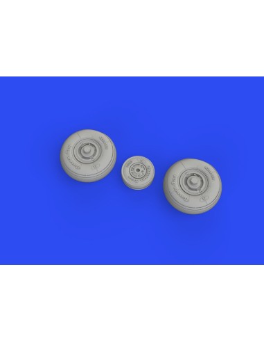 Z-326/526 wheels for EDUARD 