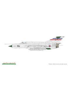 MiG-21R  2