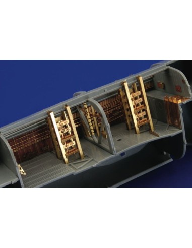 B-24 bomb bay Hasegawa 