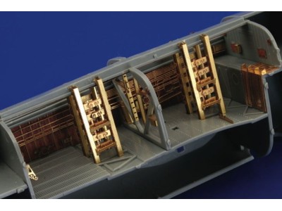 B-24 bomb bay Hasegawa 
