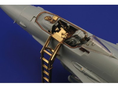 F-16 ladder 