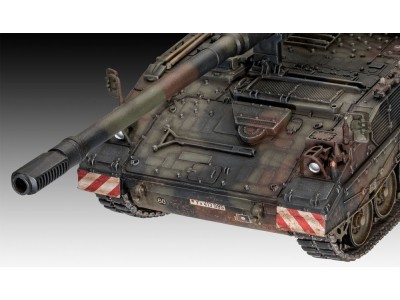Panzerhaubitze 2000 