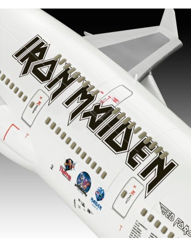 IRON MAIDEN Ed Force One - Boeing 747-400 