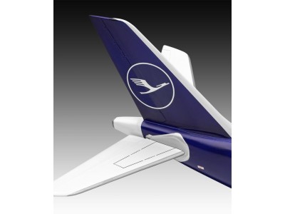 A340-300 Lufthansa New Livery 