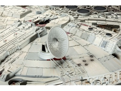 Millennium Falcon 