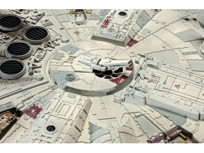Millennium Falcon 