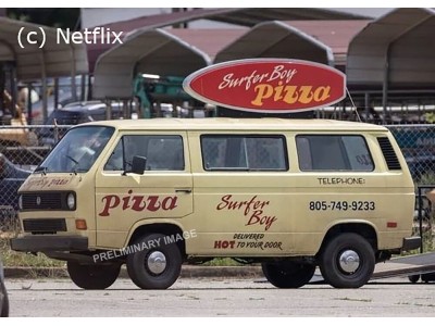 Stranger Things VW T3 Bus Surfer Boy 