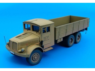 TATRA T111 einheintsfahrerhaus 