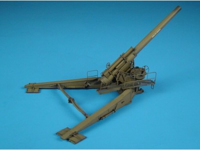 M1 240mm howitzer IN FIRE POSITION 