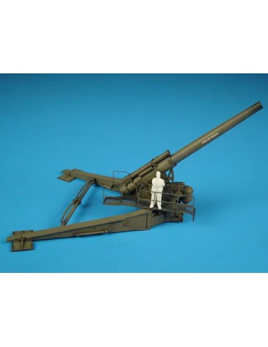 M1 240mm howitzer IN FIRE POSITION 