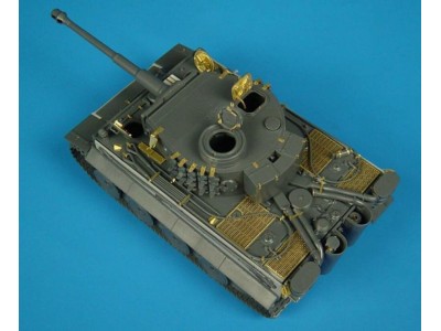 TIGER I ausf E 