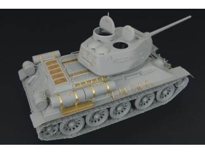T-34-85 1944 Flattened Turret 