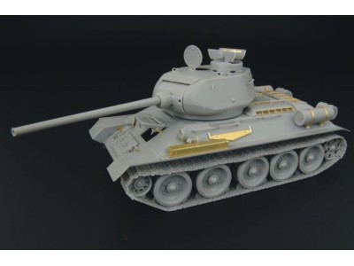 T-34-85 1944 Angle-Jointed Turret 