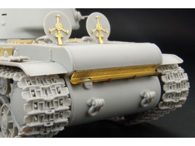 KV-1 model 1942 (Hobbyboss) 
