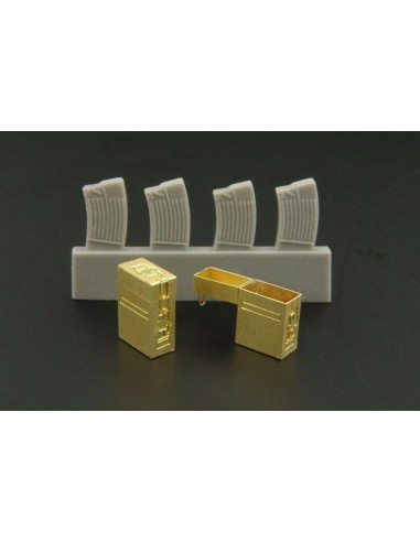 2cm FLAK magazines and boxes 