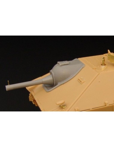 Flammpanzer 38(t) Hetzer 
