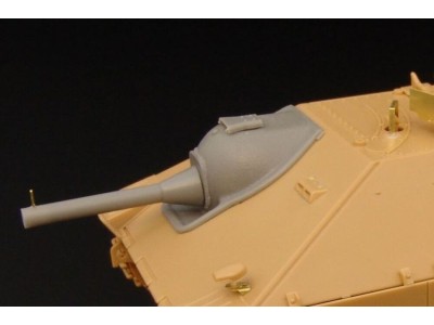 Flammpanzer 38(t) Hetzer 