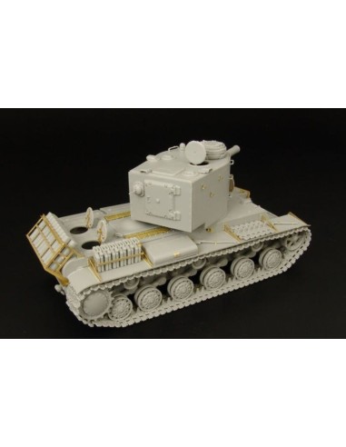 Pz Kpfw 754( r ) KV-2  HobbyBoss 