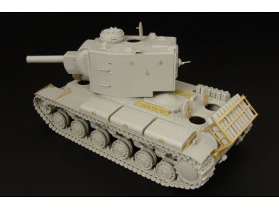 Pz Kpfw 754( r ) KV-2  HobbyBoss 