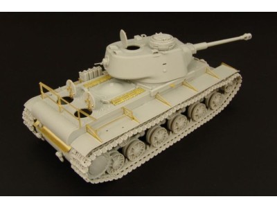 Pz Kpfw 756( r ) KV-1  HobbyBoss 