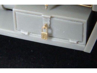 PADLOCKS 