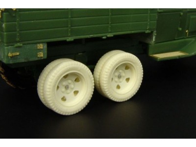 Gaz-AAA wheels 