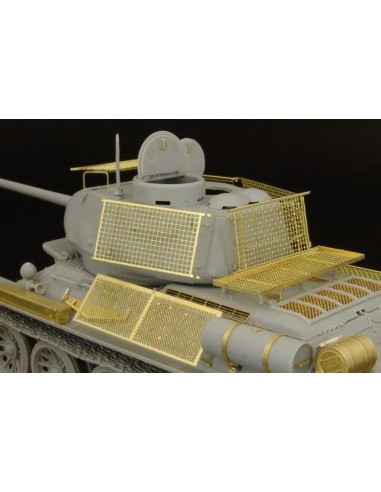 T-34-85 Improvized schurzen 