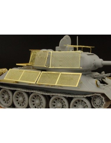 T-34-85 Improvized schurzen 