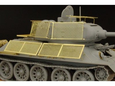 T-34-85 Improvized schurzen 