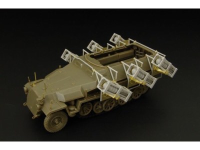 Sd Kfz 251 Stuka Zu Fuss conv 