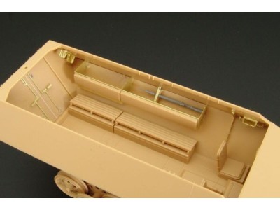 Sd Kfz 251-1 ausf D INTERIER (TAM) 