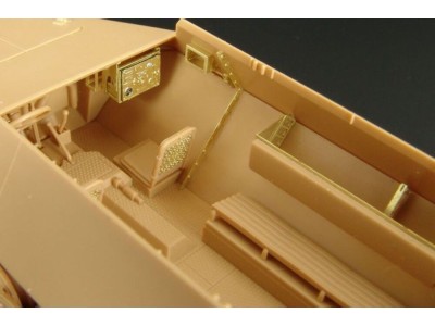Sd Kfz 251-1 ausf D INTERIER (TAM) 