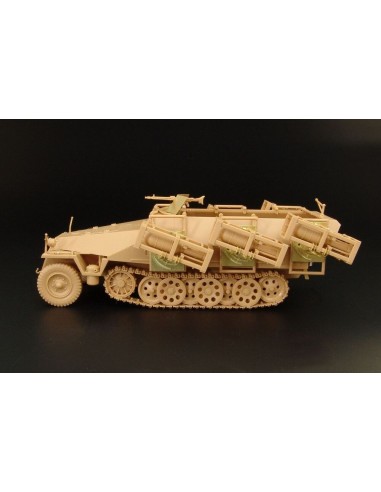 Sd Kfz 251 STUKA Zu Fuss (TAMIYA) 