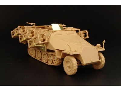 Sd Kfz 251 STUKA Zu Fuss (TAMIYA) 