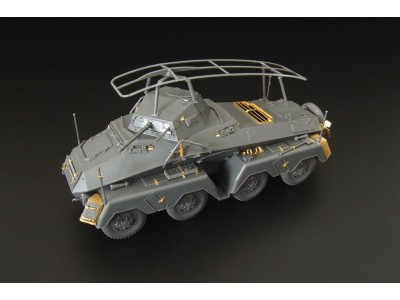 Sd Kfz 232 Ger Armored Car-basic  (Tamiya) 