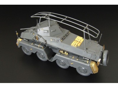 Sd Kfz 232 Ger Armored Car-basic  (Tamiya) 