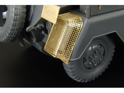 Sd Kfz 232 exhaust shroud mesh and silencer 